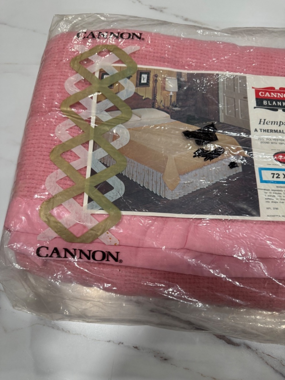 Vintage Canon Hempstead “ pink thermal blanket” brand new - Picture 3 of 4